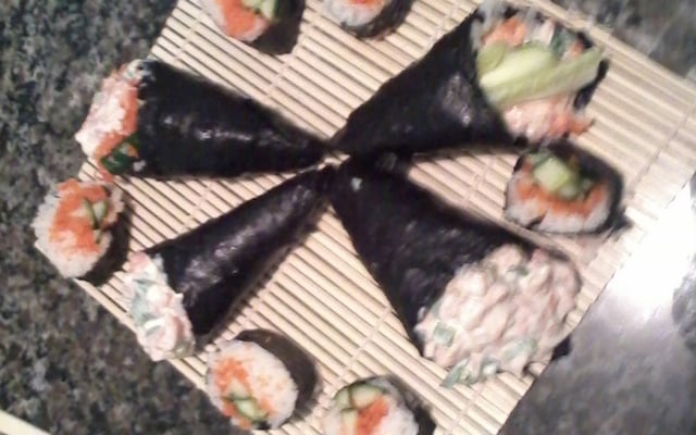 Sushi e Temaki  de Salmão Completo