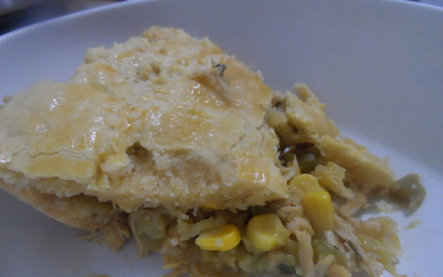 Empadão de frango fácil e delicioso