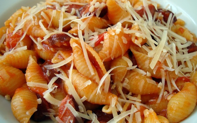 Macarronada com linguiça