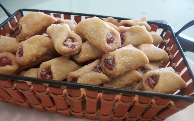 Beliscão de goiabada ( goiabinha )