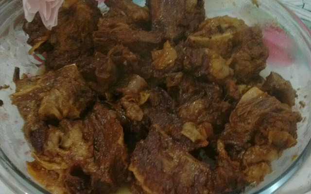 Costela na panela de pressão com cebola