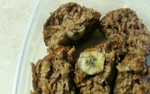 Bolo de banana com casca