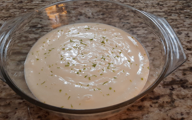 Mousse de limão de liquidificador