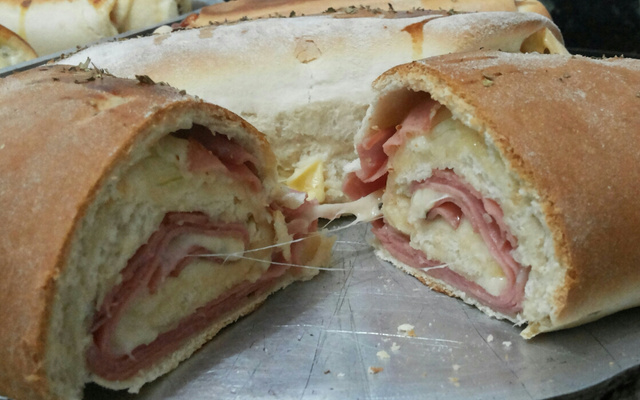 Pão de liquidificador recheado