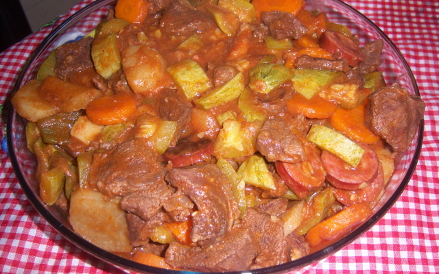 Carne colorida bonita fácil e gostosa