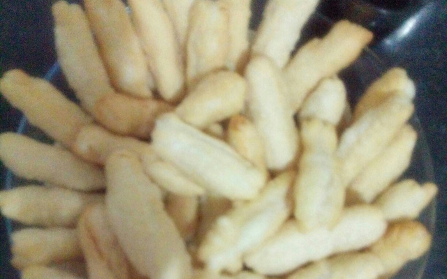 Biscoitos de polvilho fritos