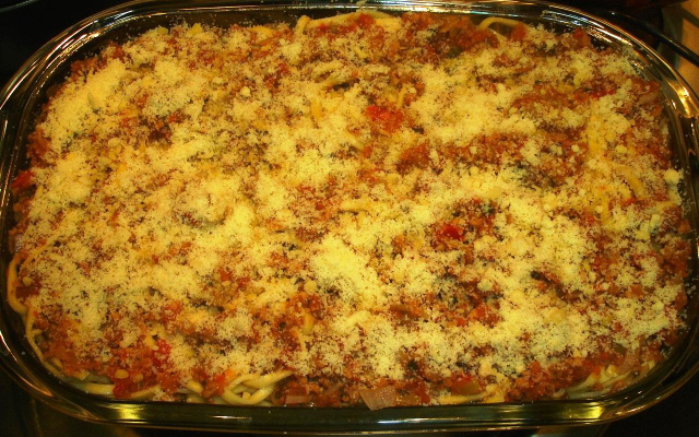 Talharim à bolonhesa vegetariano de forno