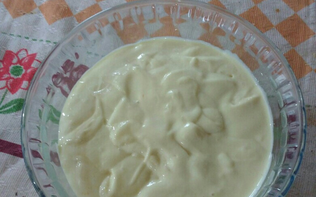 Mousse de abacaxi fácil e rápido