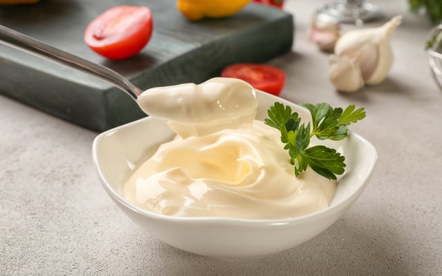 Maionese caseira de alho