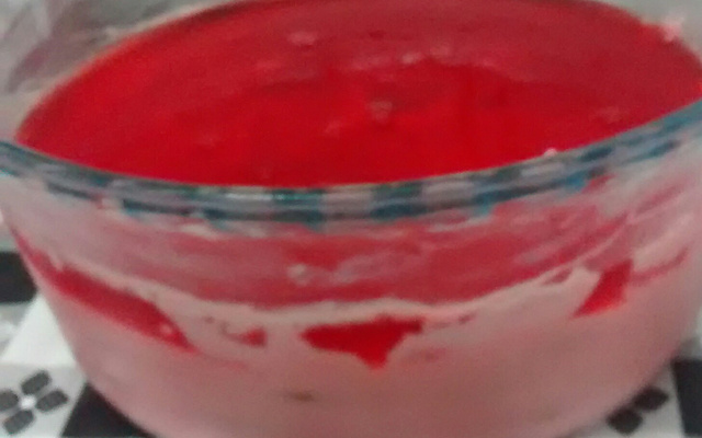 Pavê de morango fácil