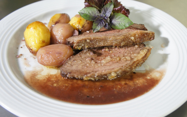 Picanha de forno com batatas