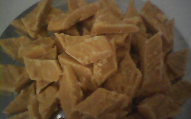 Doce de leite em quadradinhos