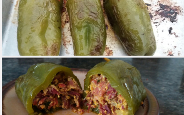 Pimentão recheado com carne seca