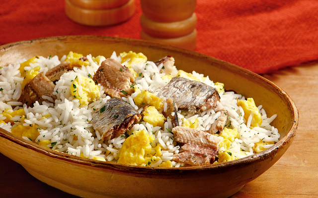 Arroz de forno com sardinha