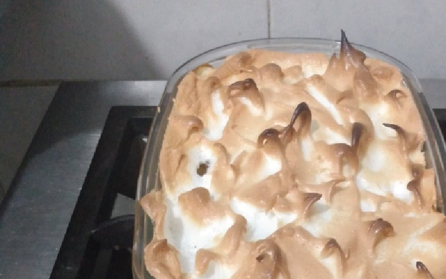 Doce de banana com suspiro