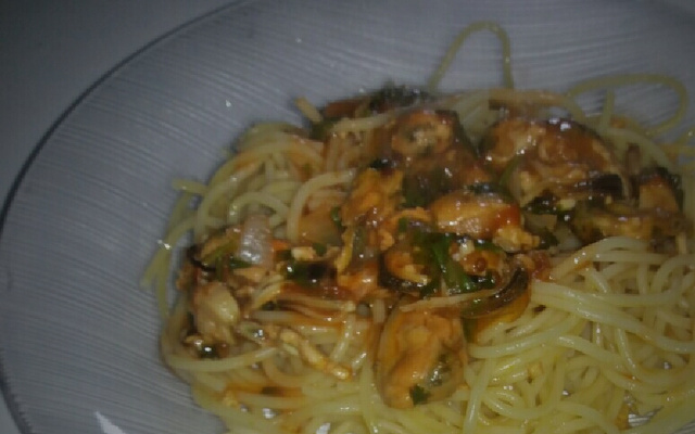 Macarrão ao molho de mexilhão