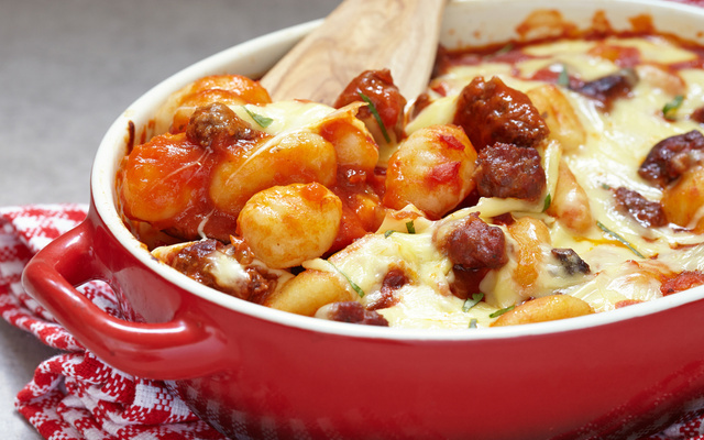 Nhoque de abóbora com molho de linguiça