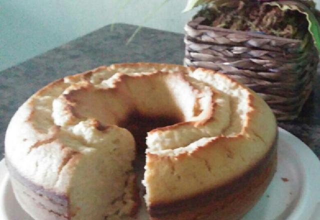Bolo de suco em pó de limão