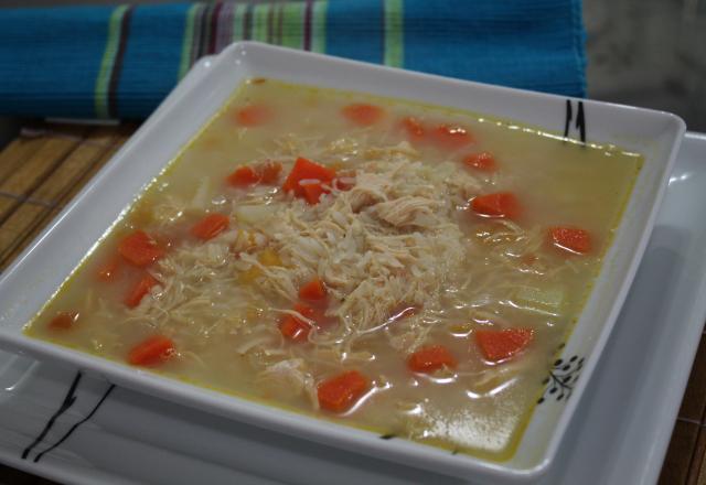 Canja de galinha mineira