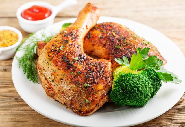 Sobrecoxa de frango assada