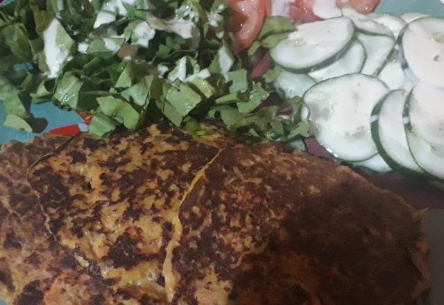 Panqueca de atum com cenoura ralada 