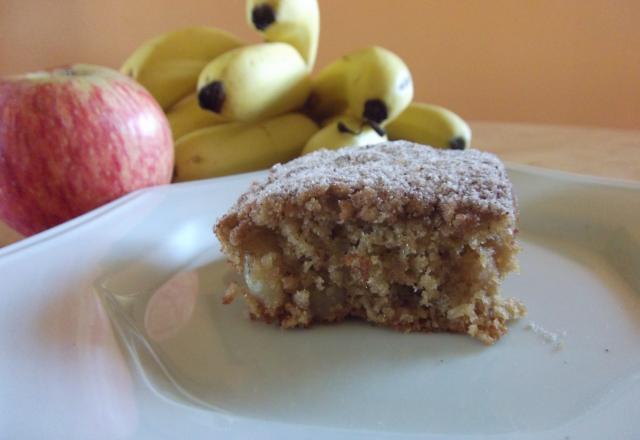 Bolo de maçã, aveia e canela