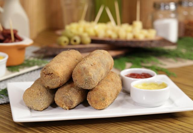 Croquete de carne e queijo