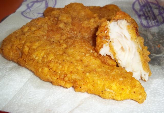 Filé de peixe empanado