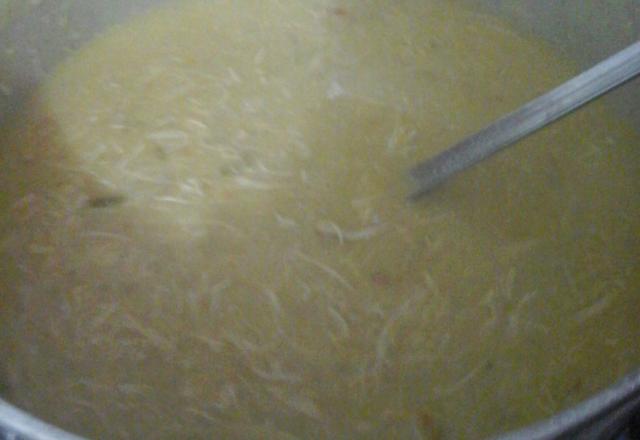 Caldo de Carne com Mandioca