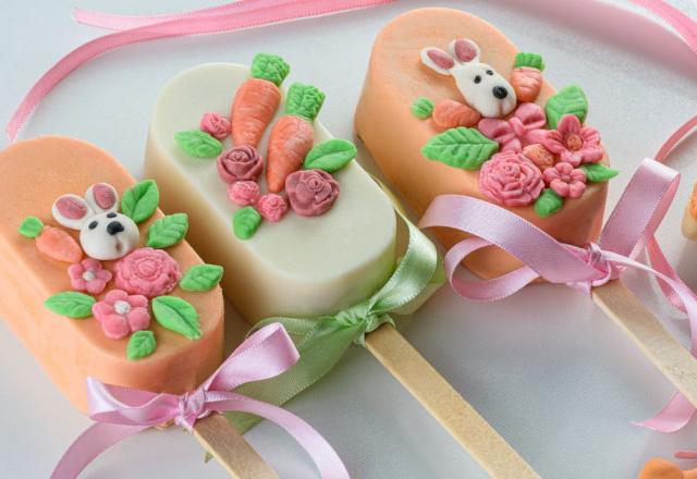 Cake pop de bolo de cenoura