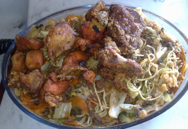 Yakisoba com espaguete