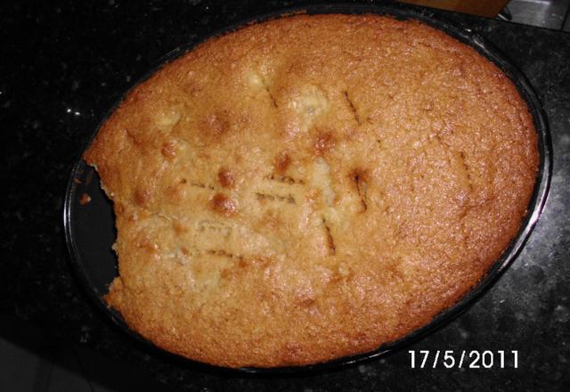 Bolo de aveia com banana e coco