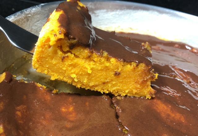 Bolo de cenoura vegano