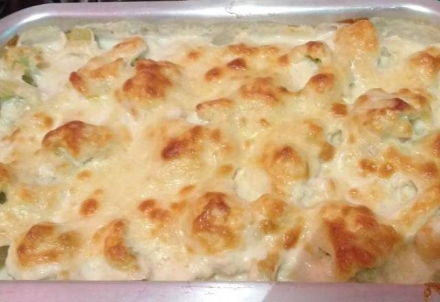 Receita fácil de couve-flor gratinada com molho branco