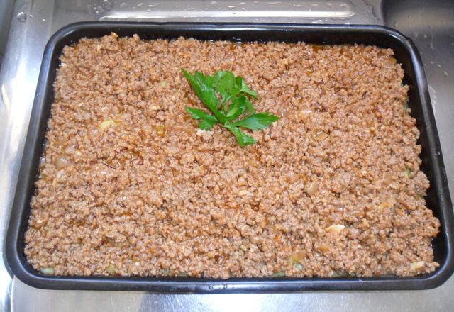 Polenta com molho de carne moída