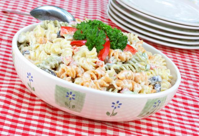 Salada de macarrão com maionese simples