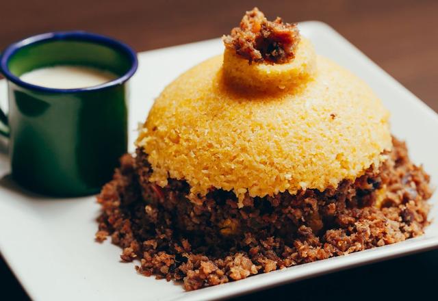 Bolo de cuscuz na air fryer