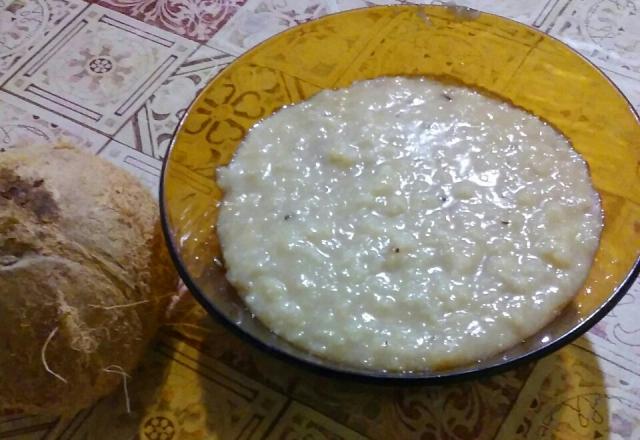 Cocada mole de leite condensado