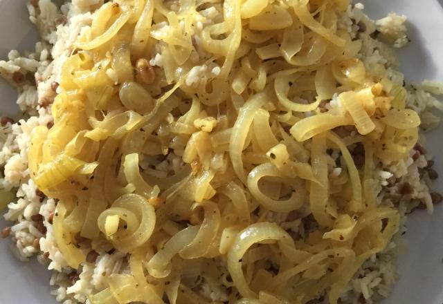 Arroz  mejadara  (arroz com lentilha)