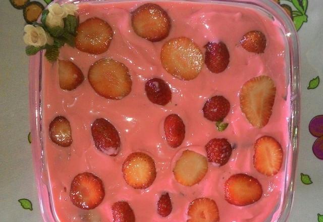 Mousse de morango rápida