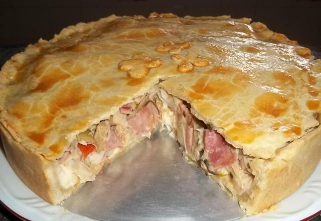 Empadão de palmito e presunto