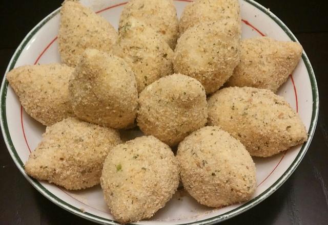 Bolinho de mandioca recheado