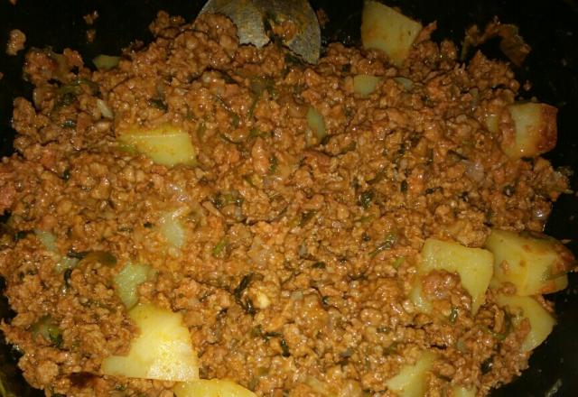 Carne moída com batata simples