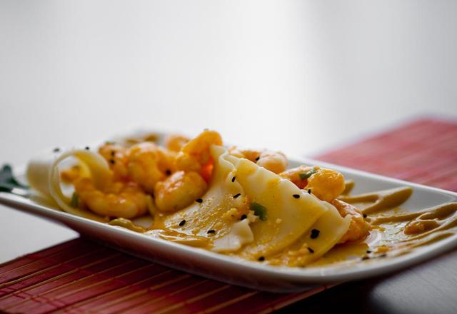 Lasanha de camarão com molho de queijo