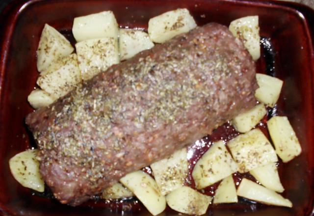 Rocambole de carne moída