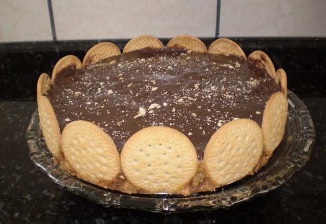Torta de bolacha com amendoim