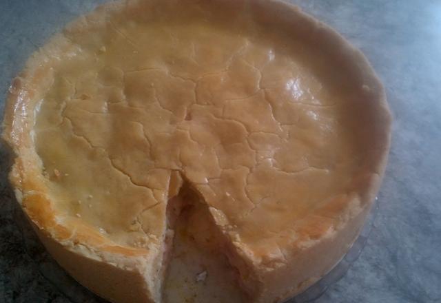 Empadão de queijo e presunto