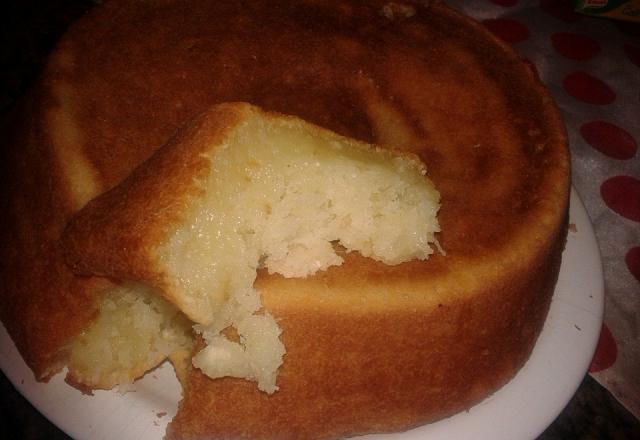 Bolo de aipim com coco