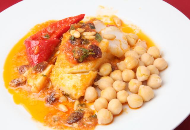 Bacalhau com grão-de-bico ao forno