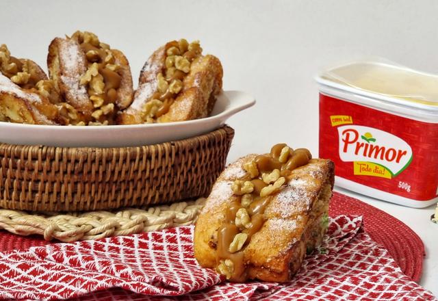 Rabanada de nozes com doce de leite 